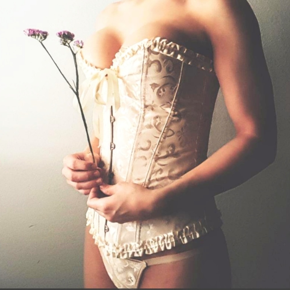 Victorian vintage steel boned corset set - Picture 3 of 7